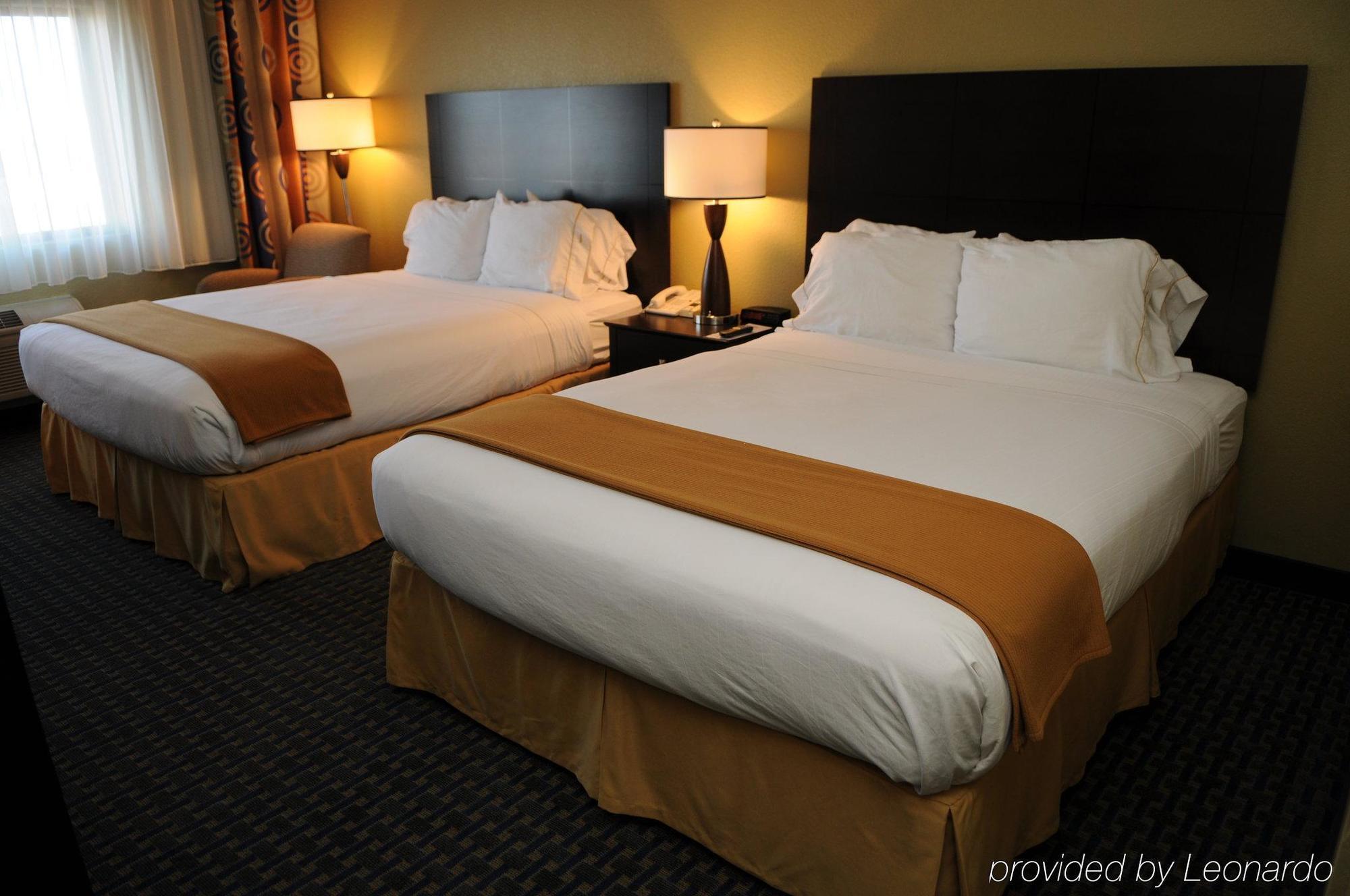 Holiday Inn Express & Suites Phoenix/Chandler Dış mekan fotoğraf