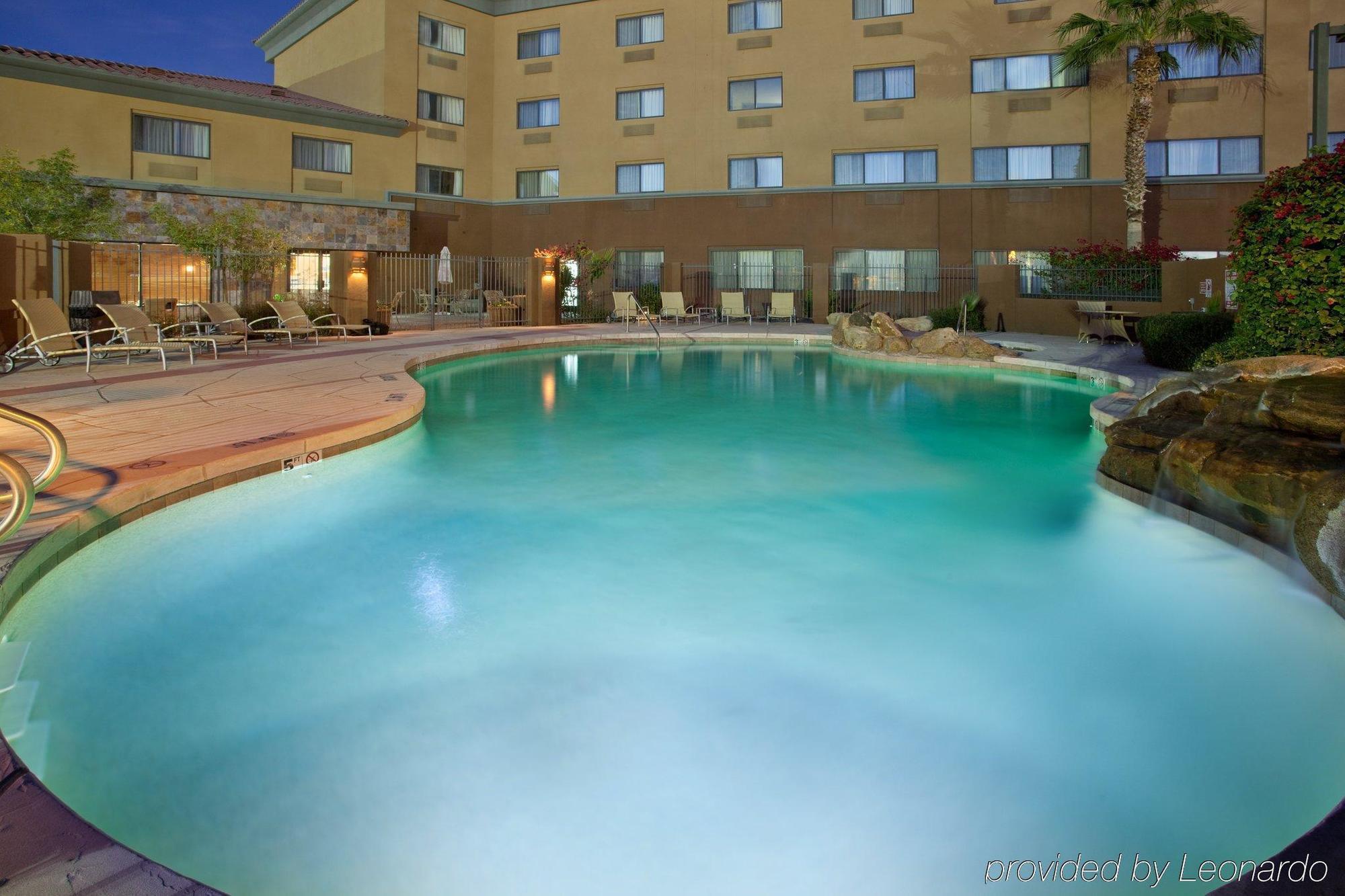 Holiday Inn Express & Suites Phoenix/Chandler Konforlar fotoğraf